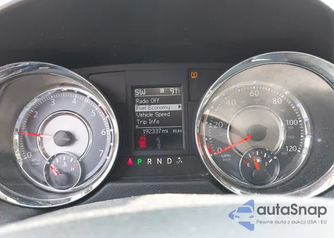 2011 Chrysler Town & Country Touring from USA, damaged, VIN 2A4RR5DG7BR746496